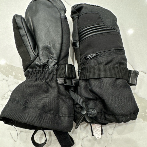 Youth REI black mittens size XS for skiing or snowboarding - Picture 7 of 7